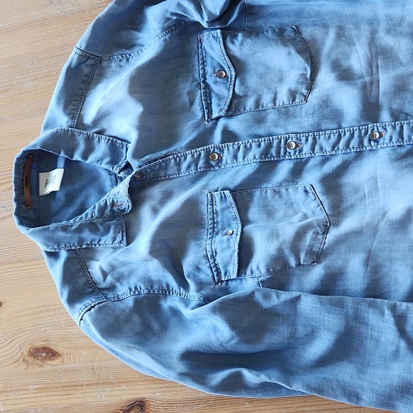Chambray button up - Picture 2 of 2